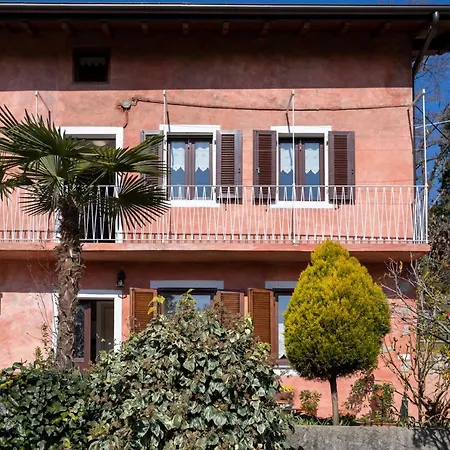 Cascina Dei Ciliegi 아파트 아로나
